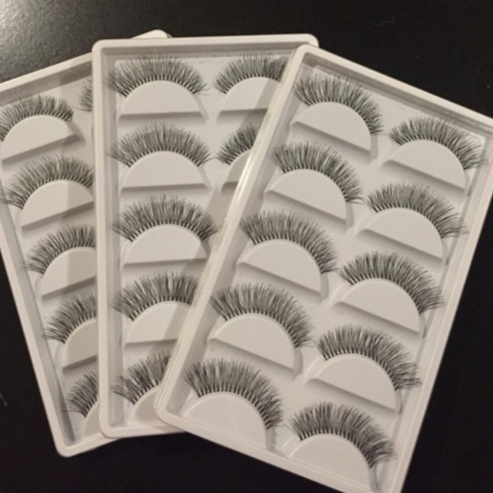 3 packets, 15 pairs of lashes